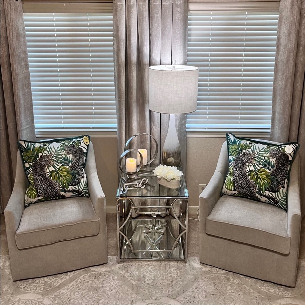 1-NWT CALLISTO HOME DECORATIVE PILLOW (Please read description for details) - Picture 2 of 13